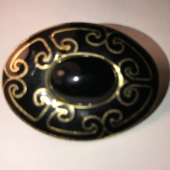 Black and gold Oval Mona So Pin - Picture 1 of 4